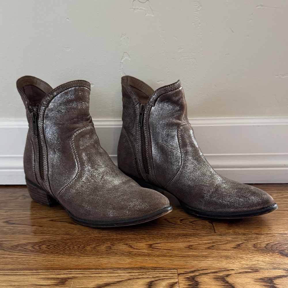 Seychelles Lucky Penny Ankle Boots Silver Metallic Brown Leather Booties Size 8
